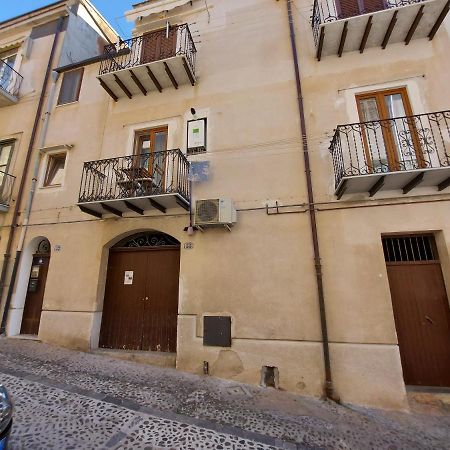 Casa Dei Normanni: Costanza Apartamento Cefalù Exterior foto